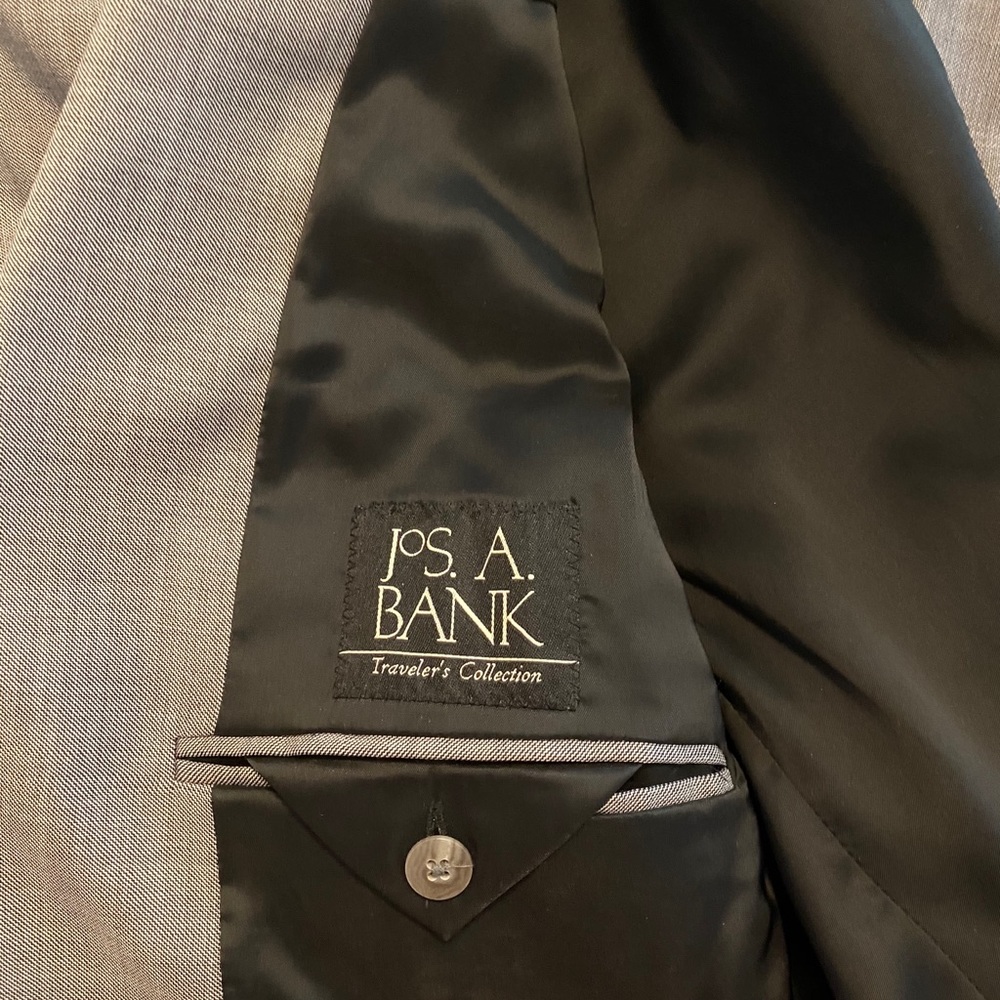 Suit - Picture 4 of 5